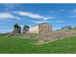 FARMHOUSE TO BE RESTRUCTURED FOR SALE AT FERMO in the Marche in Italy